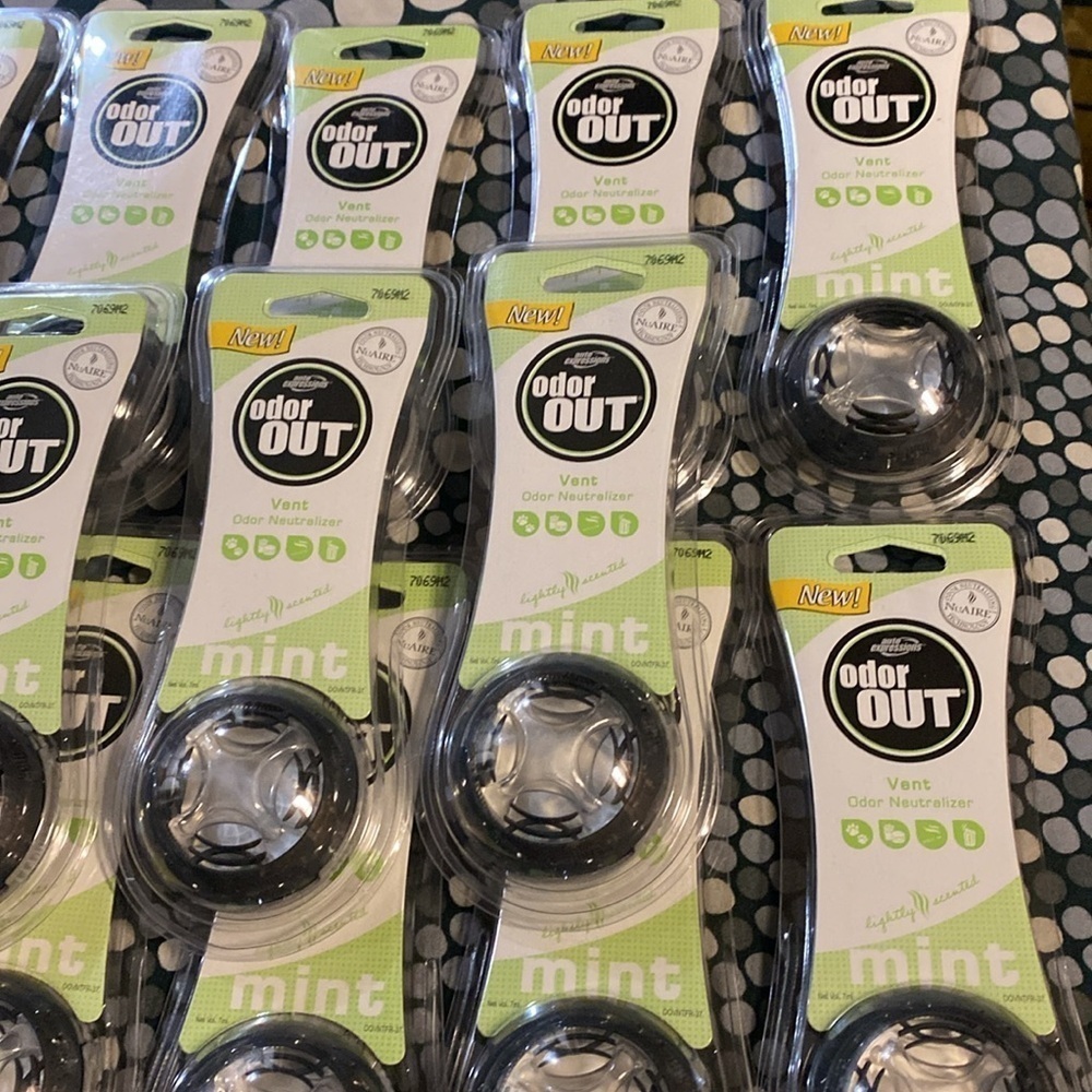 Large Odor Out Vent Bundle Car Freshener vent Plug-In Air Neutralizer
